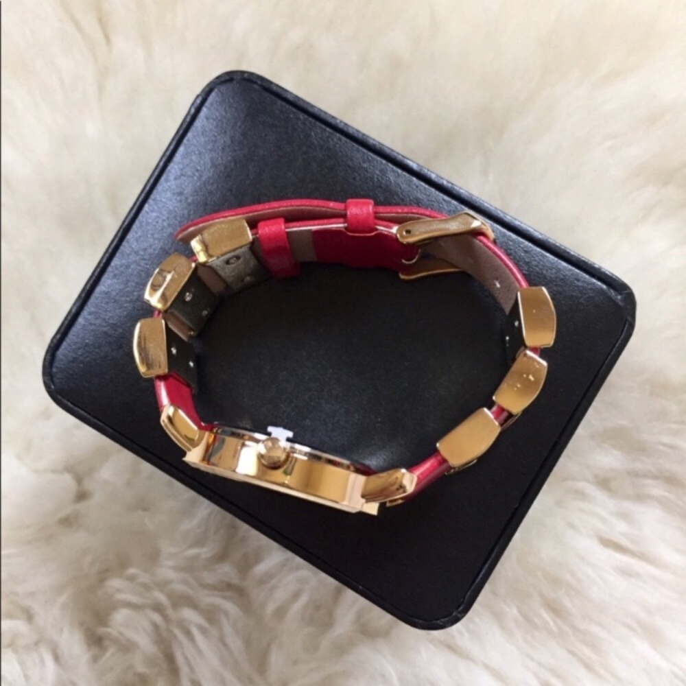 Steve Madden Arrow Design Red Leather Strap Watch - Picture 6 of 8